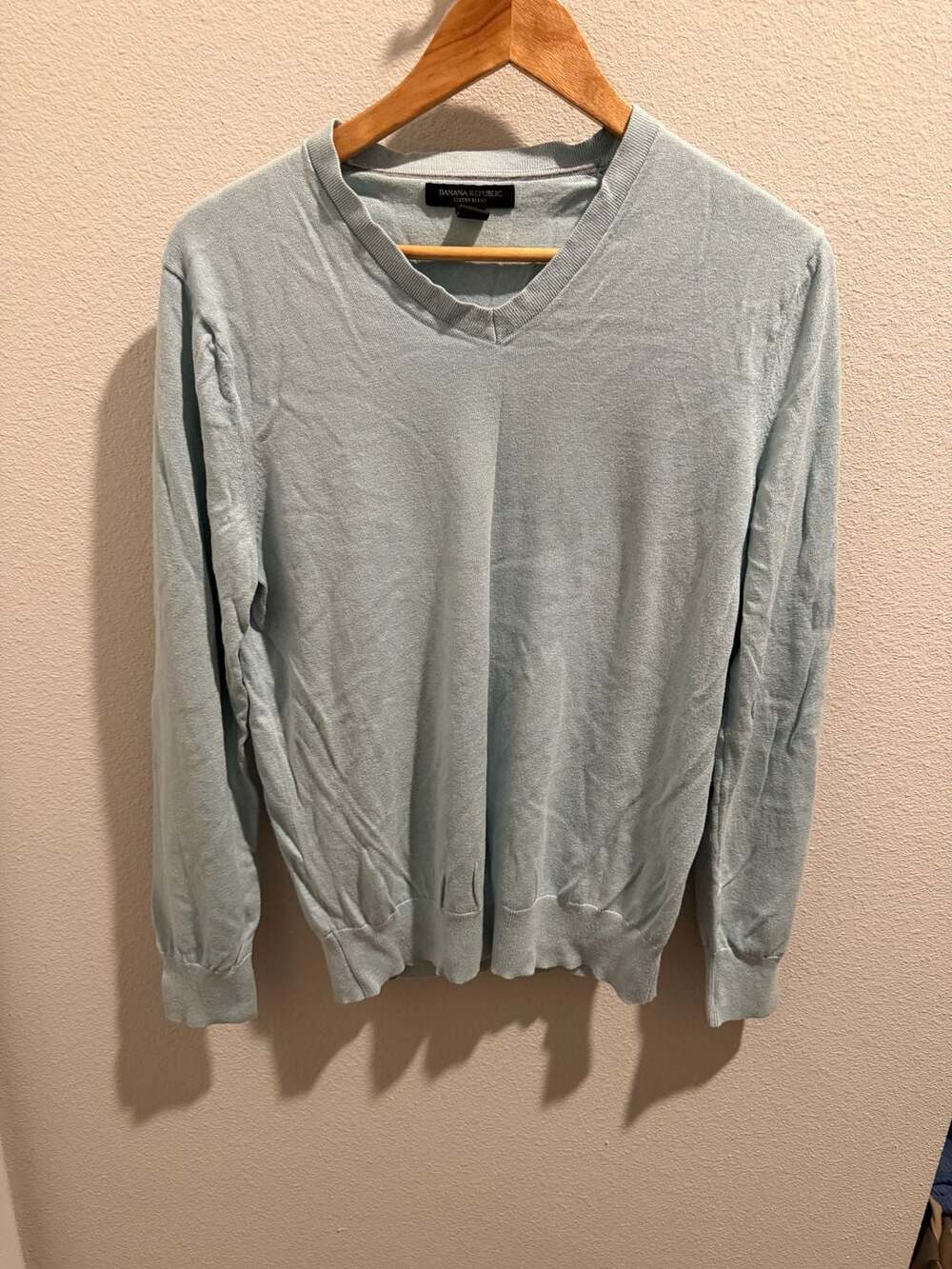 Banana Republic Luxury Blend Silk Cotton Cashmere V-Neck Sweater, Size M